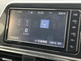お好みの音楽をクリアな音質で楽しめます。ラジオ、CD、Bluetoothなど、様々なソースに対応。快適な車内空間を演出します。