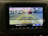 バックモニター付きで、車庫入れやバック時の後方確認をサポート。