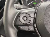 運転中、オーディオの操作をしてて、ハッとしたことはありませんか?ステアリングスイッチは、運転中でもハンドルでオーディオの操作が可能です。安全なドライブをサポートします。