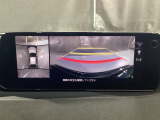 狭い場所での駐車やすれ違いなどでより的確な運転操作に役立つ360&deg;ビューモニターが装備されています。