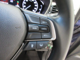 Hondaセンシングの機能のひとつ、アダプティブクルーズコントロール付!アクセルから足を離しても設定したスピードと前車との車間を保ち走行してくれます!車線維持もアシスト☆高速道路で疲労軽減ですね☆