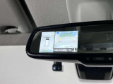 バックミラーにアラウンドビューモニターの表示も可能です!
