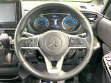 【純正革巻きステアリング】上質な革を使用することで、手にしっかり馴染みとても運転しやすいハンドルです♪