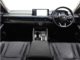 ◆インテリアパネル◆視界広々で非常に運転しやすくロングドライブでも疲れを感じさせないすっきりとまとまったインパネ周りです。