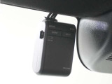 ◆ドライブレコーダー◆映像・音声などを記録する自動車用の装置です。 もしもの事故の際の記録はもちろん、旅行の際の思い出としてドライブの映像を楽しむことができます。