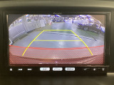 リバースと連動してバックカメラが起動します。※カメラ類は保証対象外となります。