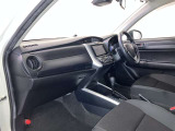 見通しのよいすっきりとした視界で、誰でも運転しやすいです。運転のしやすさは疲れにくさにも繋がりますよ♪