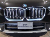 BMW代表的な特徴のキドニーグリル。BMWのすべてのモデルに採用され、BMWらしさを強調しております。