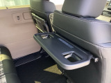 この度は、当店のお車をご覧いただきまして誠にありがとうございます。当店では全国販売・納車も行っております。県によって陸送費用は異なりますのでお気軽にお問い合わせください。