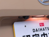 バックの苦手な初心者や女性にうれしいバックモニター 運転席の死角になる真後ろが確認できます。 (^^♪