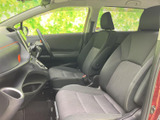 運転しやすい視界と、操作しやすいレイアウトが特徴。快適な運転環境をサポートします。