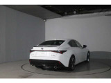 お客様が安全安心にお使いいただくために、納車前にレクサステクニカルショップにて点検整備をさせていただきます。