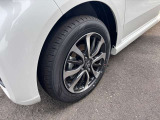 ☆お車についた傷やヘコミ、事故の修理もハヤシにお任せください。自社鈑金工場で修理ができますの安心です☆