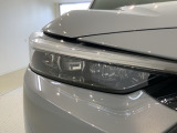LEDヘッドライトは、点灯の瞬間から最大光量を発揮し、突然暗くなるトンネルなどでの安定感を高めます。