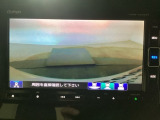 【バックカメラ】運転が苦手な方も車庫入れラクラクです!ギアをリバースに入れれば自動的に切り換わりますので、面倒な操作は不要です♪狭い駐車場もお車を傷つけず安心ですね!
