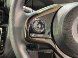 ステアリングにオーディオ操作スイッチが付いています。オーディオ画面に直接タッチしなくても操作が出来ますので、運転に集中できます。
