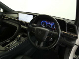 高級感のある運転席回り♪乗っていて落ち着けるデザインです。もちろん使い勝手もとても良いです。