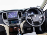 使いやすさや安全性を追求したステアリング周り!高級車ゆえにスイッチ類が多いのも特徴ですね!考え尽くされた配置ですぐに使いこなす事が出来ますのでご安心下さい!是非、体感してみて下さい!!