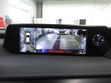 車両を上から見たような映像をナビ画面に表示するパノラミックビューモニターが付いています。