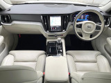 V60 リチャージ PHEV T6 AWD アルティメット 4WD
