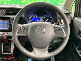 【純正革巻きステアリング】上質な革を使用することで、手にしっかり馴染みとても運転しやすいハンドルです♪