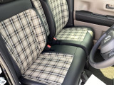 この度は、当店のお車をご覧いただきまして誠にありがとうございます。当店では全国販売・納車も行っております。県によって陸送費用は異なりますのでお気軽にお問い合わせください。