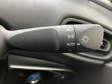 操作しやすいウインカーレバーで、安全な車線変更をサポートします。スムーズな操作で、より安全な運転を。