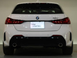 BMWのお車は、走行の安定性とコーナリングの良さを追求し、思い通りにハンドルの操作可能です。試乗車もご用意しておりますので、ぜひ&ldquo;駆け抜ける歓びをご体感ください!