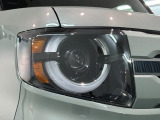 LEDヘッドライトは、点灯の瞬間から最大光量を発揮し、突然暗くなるトンネルなどでの安定感を高めます。