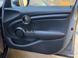 ◆LIBERALAは、輸入車選びの新たなスタイルを提案するインポート・セレクト・ブランドです。オーナー様となる方がクルマから直接感じる感性を第一にした、最良の一台との出会いをコーディネートいたします。