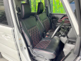 運転席シート廻りは使用感も少なく、良好な状態となっています。丁寧に使われていたことがよくわかりますね。