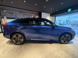 ☆BMWの前後重量配分50:50はエンジン自体をフロントタイヤよりも後ろにずらし、通常はエンジンルーム内に搭載される重量物であるバッテリーをトランクに移動させるなどして実現されています☆