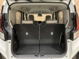 ■充実のアフターサービス■ 車の販売はもちろん、自社整備工場・自社鈑金工場・オイル交換&点検専門店舗を完備しておりますので納車後もお客様のカーライフをトータルでサポートいたします。