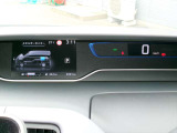 メーターに、様々な車両情報を表示してくれる、ディスプレイがついています。