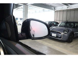 弊社車両はすべて、ご案内前の段階でビー・エム・ダブリュージャパンの基準に則って厳正な車両チェック(第3者機関よる査定)を実施しております。メーター改ざん車や修復歴車は一切ございません。