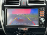 バックカメラ付きで車庫入れも安心