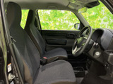 開放感のある室内空間は、ドライバーにも快適な運転環境を提供。ゆったりとくつろげるシートが魅力です。