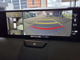 360度ビューモニター 4つのカメラで前後左右、俯瞰映像を表示、ドライバーからは見えない領域の危険認知をサポートするシステム搭載!