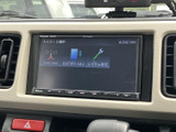 高画質ディスプレイが、ドライブ中のエンターテインメントをより一層楽しませてくれます。Bluetooth接続で、お気に入りの音楽も快適に。