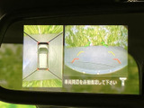後方確認がしやすいバックモニター付き。狭い道や駐車時も、安全に運転をサポートします。駐車が苦手な方にもおすすめです。