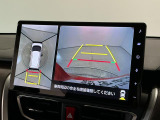 【パノラマモニター】車両周囲を上から見下ろしたような映像を表示。正確なモニタリングが可能になり、駐車時・幅寄せをアシストします!