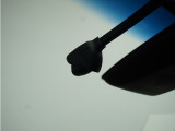 ◆ドライブレコーダー◆映像・音声などを記録する自動車用の装置です。 もしもの事故の際の記録はもちろん、旅行の際の思い出としてドライブの映像を楽しむことができます。