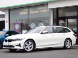 BMW在庫保有台数常時100台以上!ご来店の際はBMW本店(厚木市下荻野140-1)にご来店ください!弊社自慢の全天候型ショールーム!BMW在庫保有台数常時100台以上ございます!
