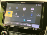 多様なメディアに対応し、お好みの音楽を楽しめます。CDやUSB、Bluetoothなど、様々な接続方法に対応しています。