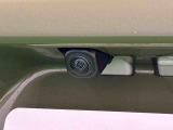 ナビゲーション等を装着した場合にバックするとき後方の安全確認ができるバックカメラが付いてます