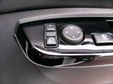 ドアミラーの鏡面の調節、格納は運転席からすべて操作できます!
