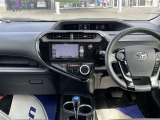 【ステアリングスイッチ】ハンドルを握ったまま手元でオーディオの音量調整や曲送りが可能です!視線を前方から外さずに操作できるため、安全運転にもつながる便利な装備です。