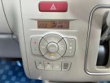 【フルオートエアコン】一度お好みの温度に設定すれば、車内の温度を検知し風量や温度を自動で調整。暑い&hellip;寒い&hellip;と何度もスイッチ操作をする必要はありません。快適な車内空間には必須の機能ですね♪