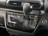 オートエアコンで快適な車内温度を演出してくれます!