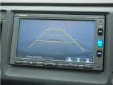 ◆バックカメラ◆リバースにするだけで映ります、後方の安全確認や、狭い駐車場での車庫入れ、雨の日や夜間など視界の悪い時に便利です!安全にバックする為には欠かせない装備です。